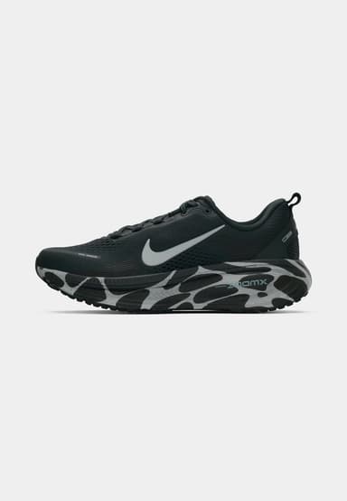 Nike VOMERO 18 EMEA
