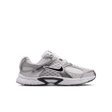 Nike V5 RNR (GS) - white